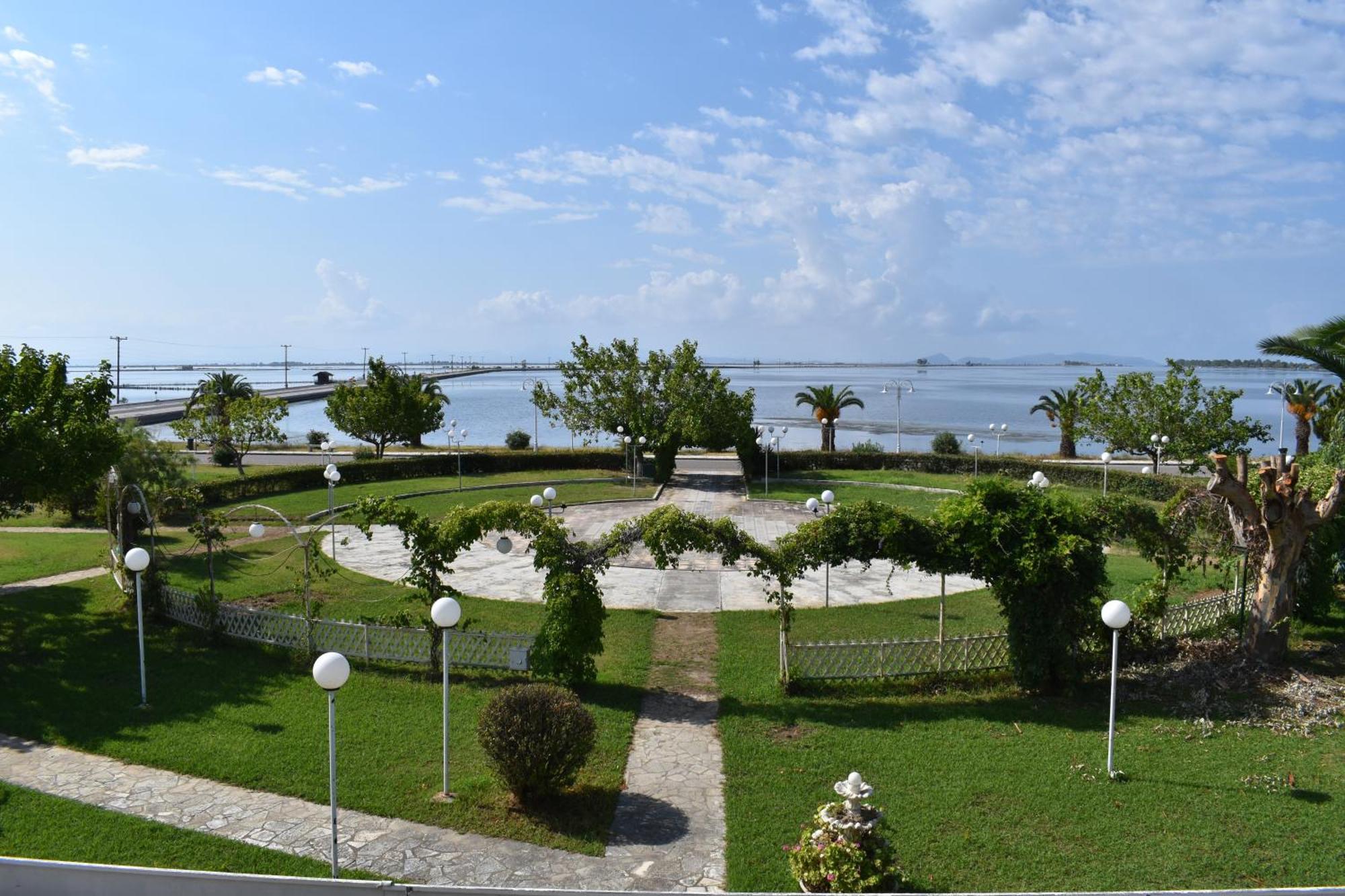 Hotel Theoxenia Mesolóngion المظهر الخارجي الصورة