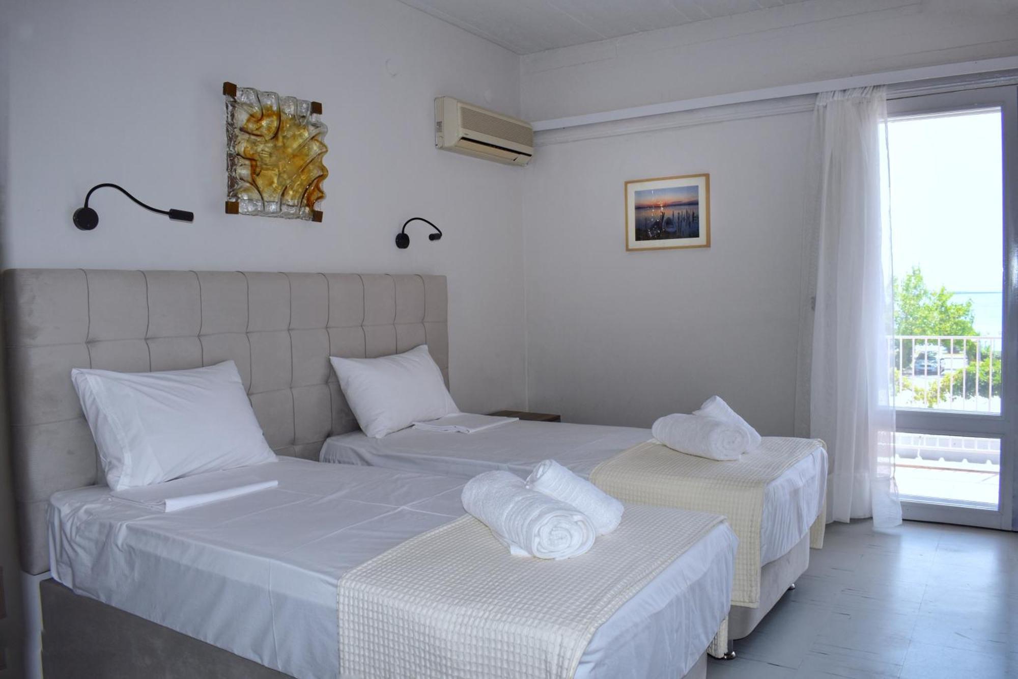 Hotel Theoxenia Mesolóngion المظهر الخارجي الصورة