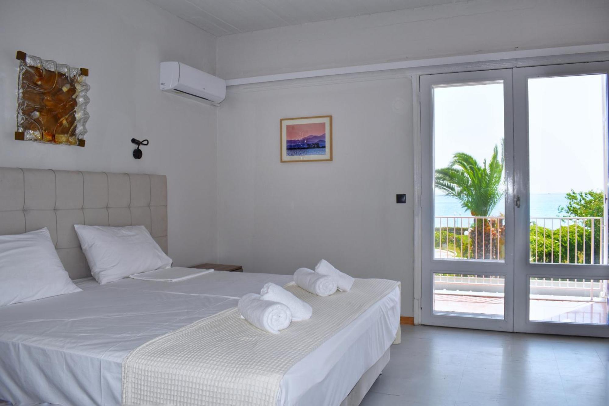 Hotel Theoxenia Mesolóngion المظهر الخارجي الصورة