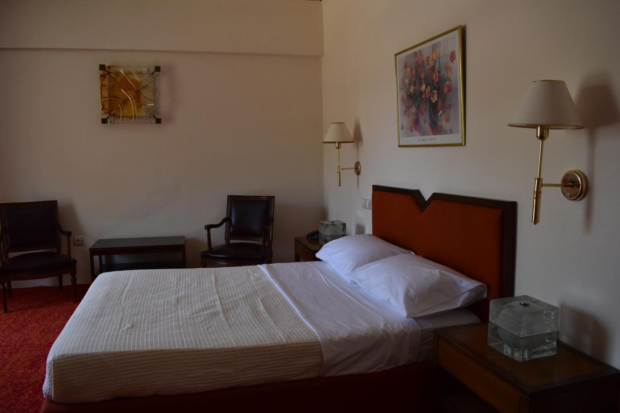 Hotel Theoxenia Mesolóngion المظهر الخارجي الصورة